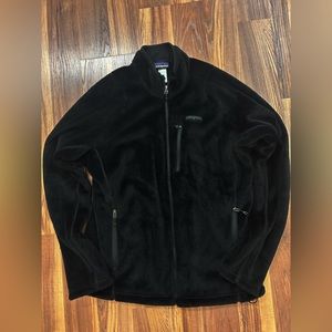 Black teddy Patagonia sweater
